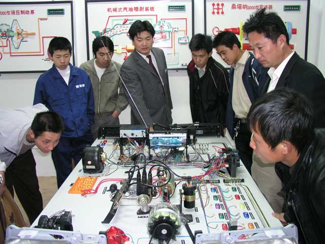 汽車電路實習(xí)臺